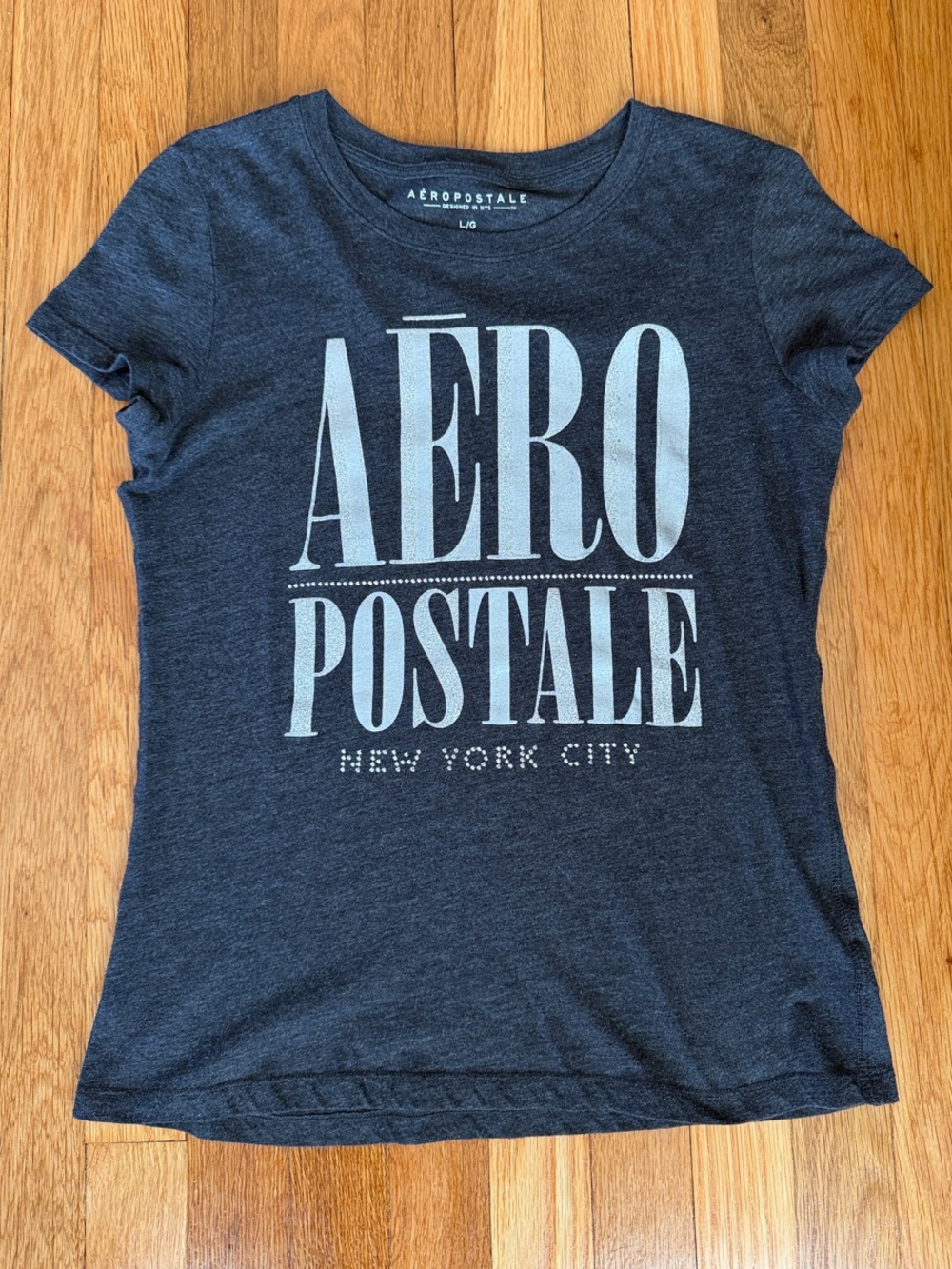 Aeropostale Charcoal Gray Logo Tee Women’s Size L Silver Graphic Short Sleeve